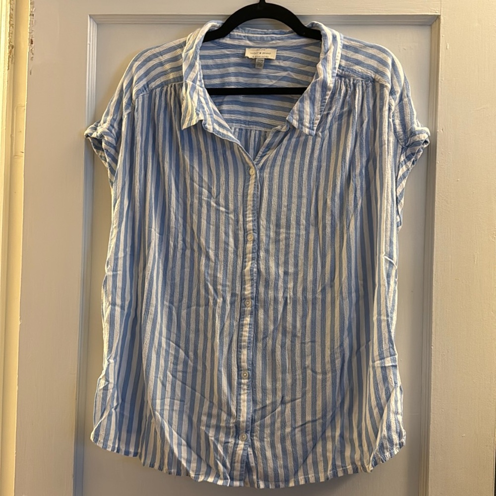 Lucky Brand top, 2X, blue/white stripes, button up, rolled short sleeve